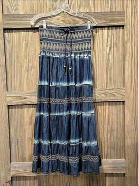 Sacred Threads Women’s Blue Tiered Strapless dress or Skirt Size Small/Medium